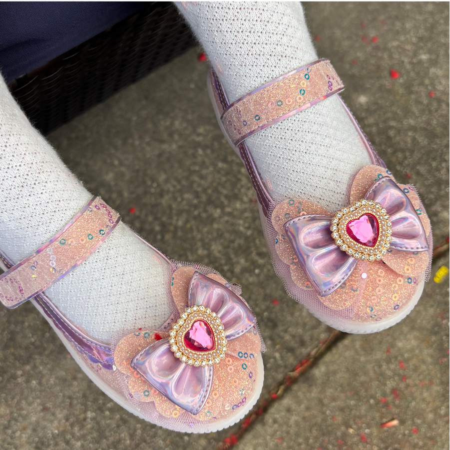 프롬베베 여아용 켈리 진주 하트 글리터 LED 구두 슬립온 39,900원