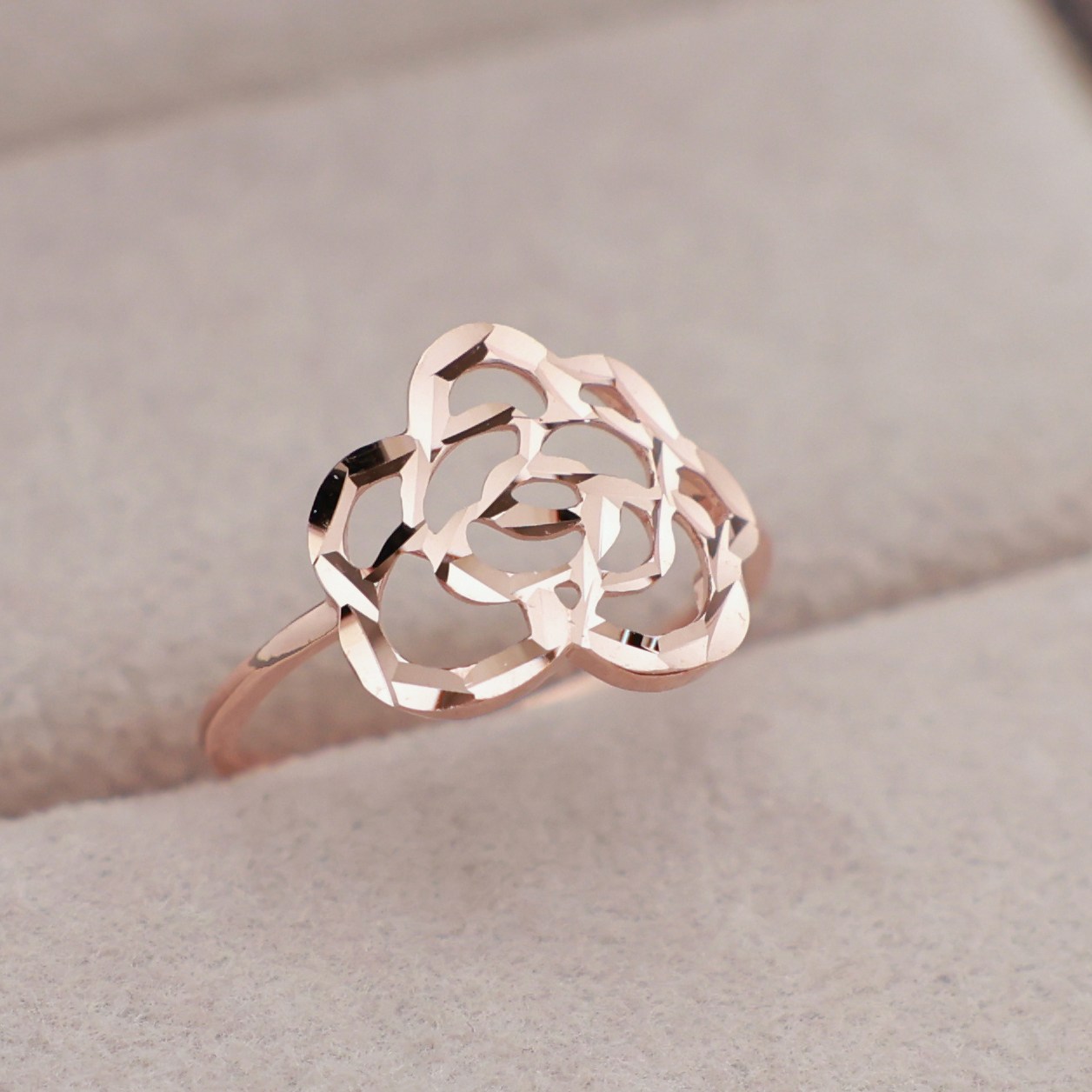 14k 18k 로즈골드 장미 컷트 반지  행운 패션 심플 데일리 선물 레이어드(R254) 463,290원