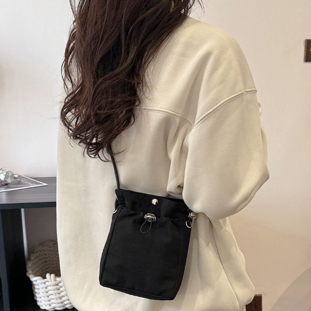 소딘 가벼운 미니크로스백 휴대폰가방 9,900원