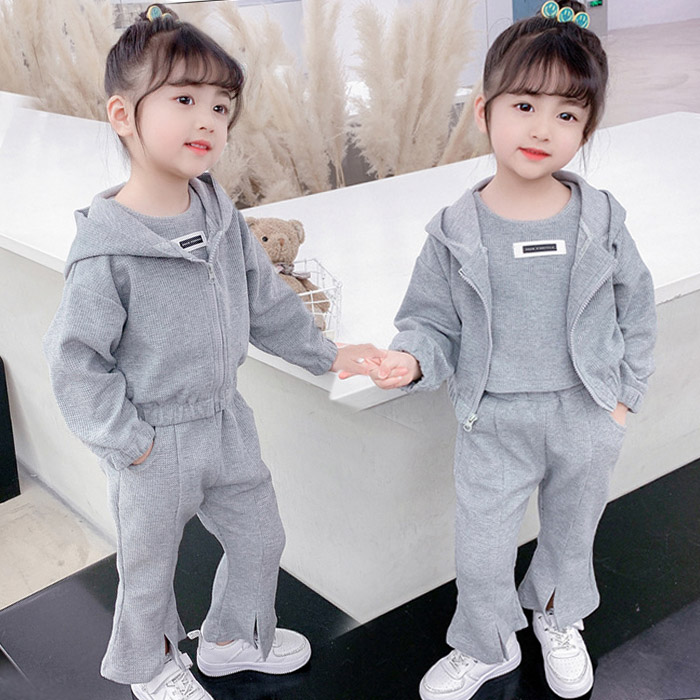 쁘띠앙쥬 여아 봄 가을 스윗트레이닝복 3종세트 (후드집업+민소매티+바지) 32,900원