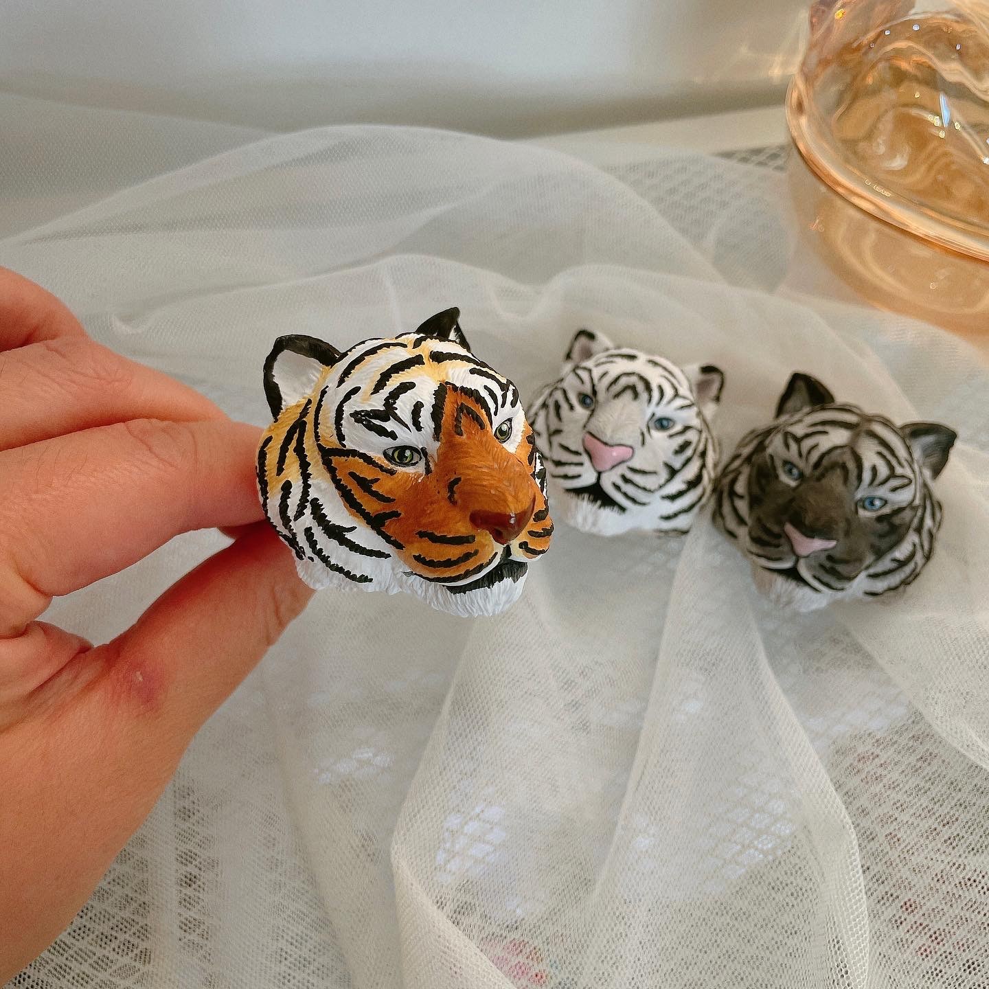 [안녕아띠] 호랑이 차량용 석고방향제 (5ml리필오일+클립2종+상자포장), 화이트자스민민트 27,000원