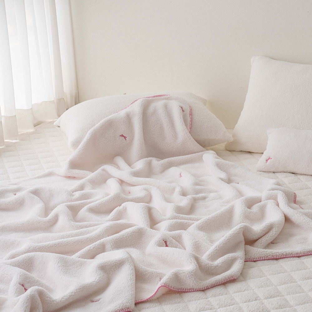 포근 리본 소프트 겨울담요 극세사 블랭킷 양모 무릎담요 44,450원