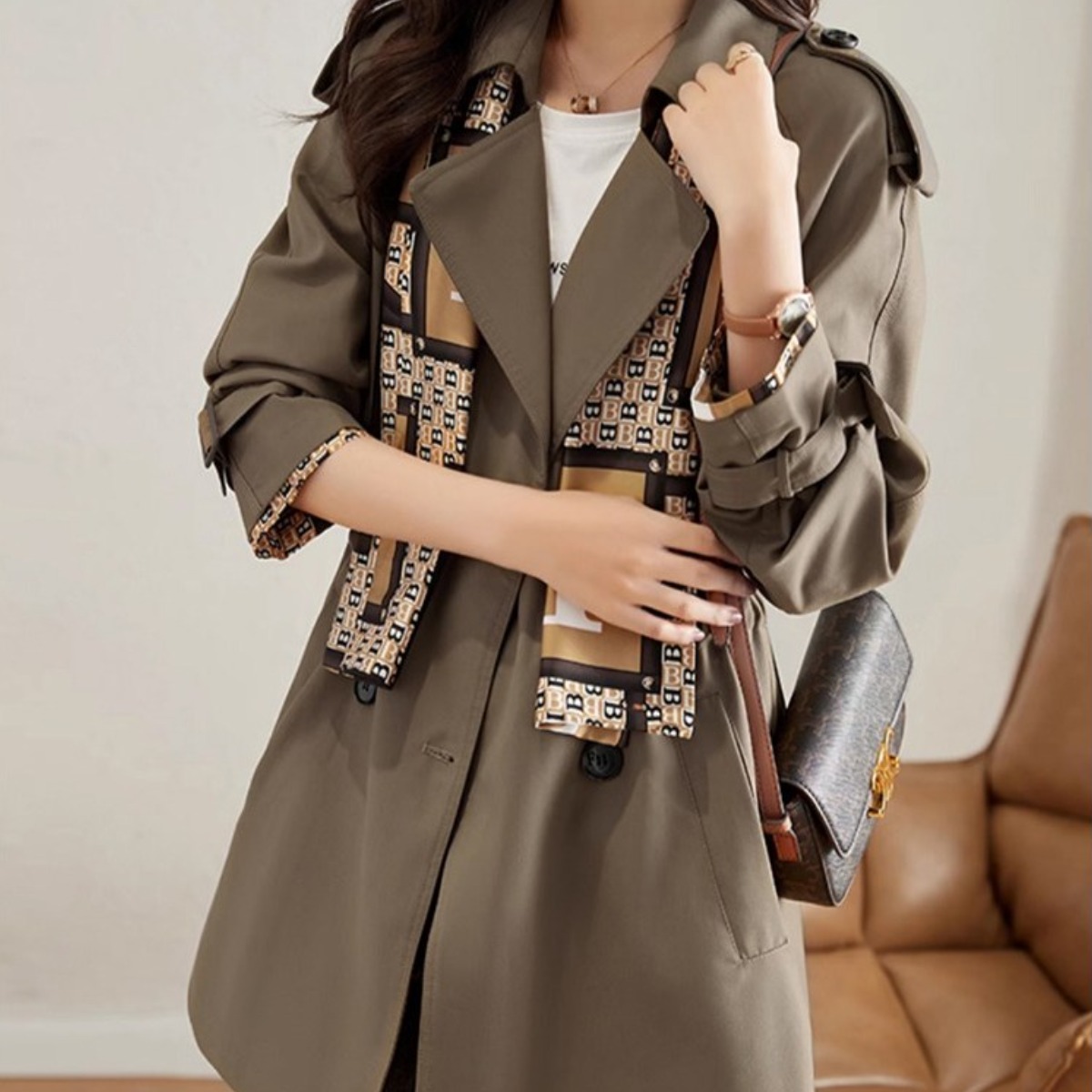 1/1+1 FASHION DHSWGJ캐주얼 슬림핏 패션 여성 트렌치코트 착용감이 편안하고 보정된 핏 여성 봄가을 트렌치코트 28,600원