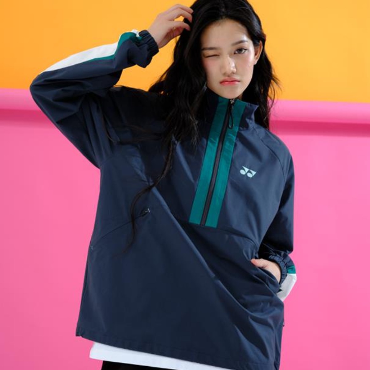 2025 FW 요넥스 253JJ004U 배드민턴 라운드 아노락 바람막이 테니스 스쿼시 정구 135,000원