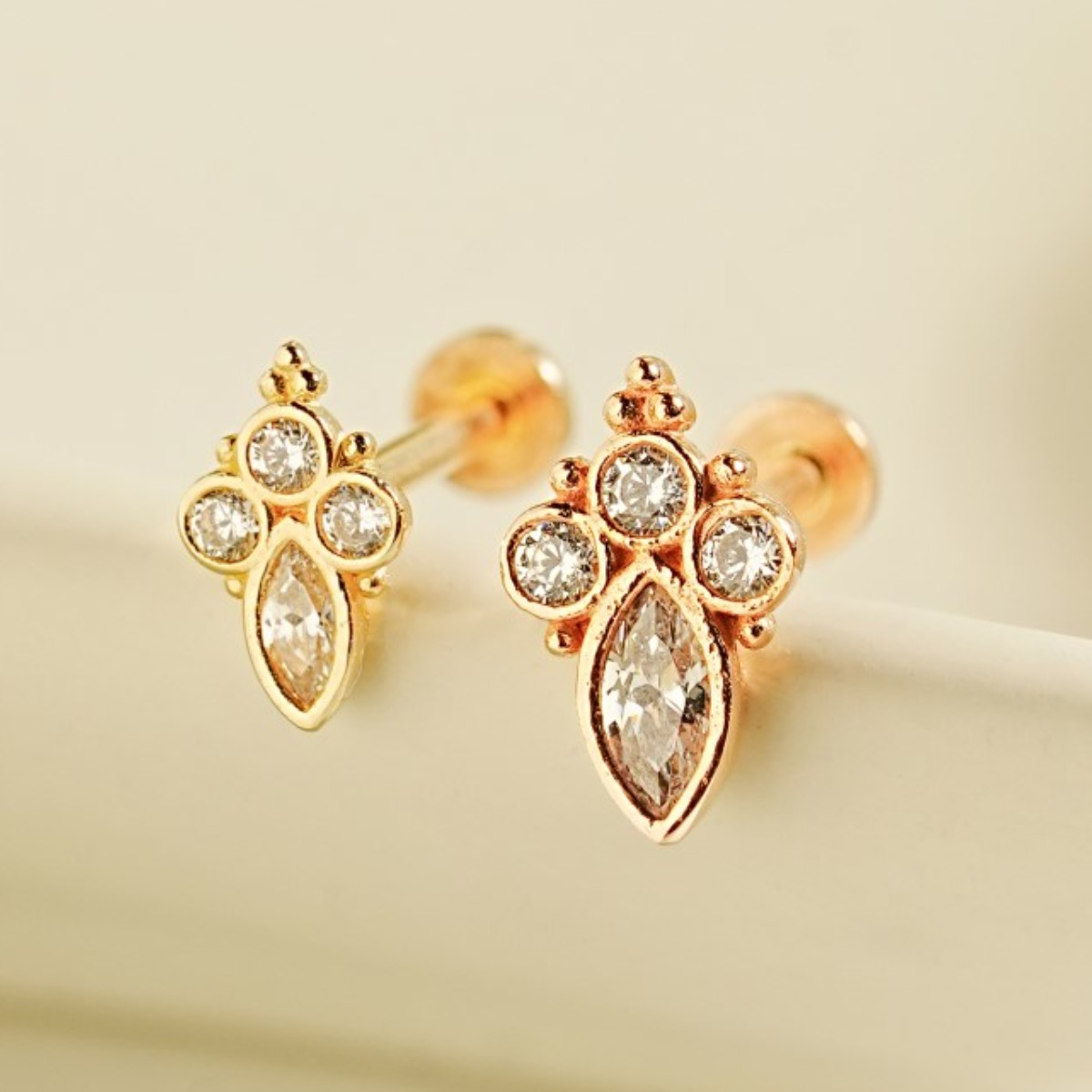 미니멀피어싱 14K 인터널 퀸 큐빅 라블렛 피어싱 170,300원