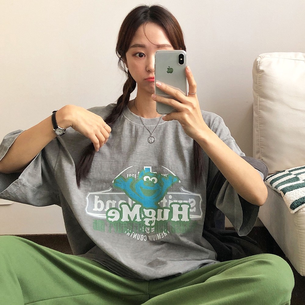 러브앤시티 남녀공용 피그먼트 허그미 반팔티셔츠 프리미엄 원단 빅사이즈 커플티 박스티 오버핏 29,910원