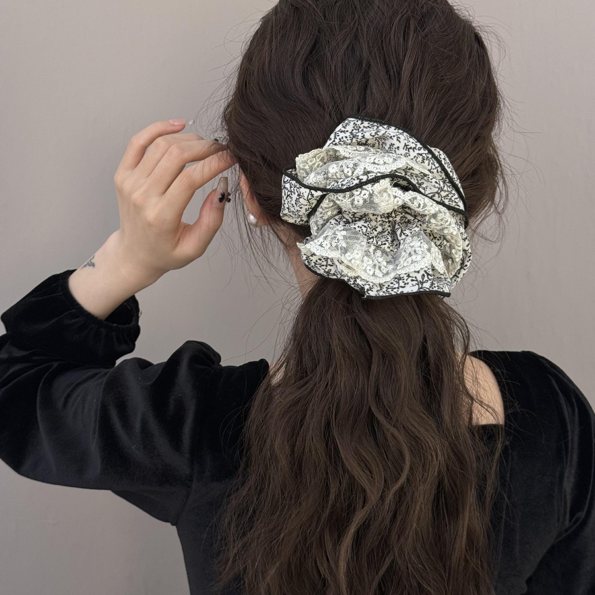 모미엘 화사한 프리미엄 스크런치 풍성한 왕곱창 빅사이즈 대형 머리끈 12,800원