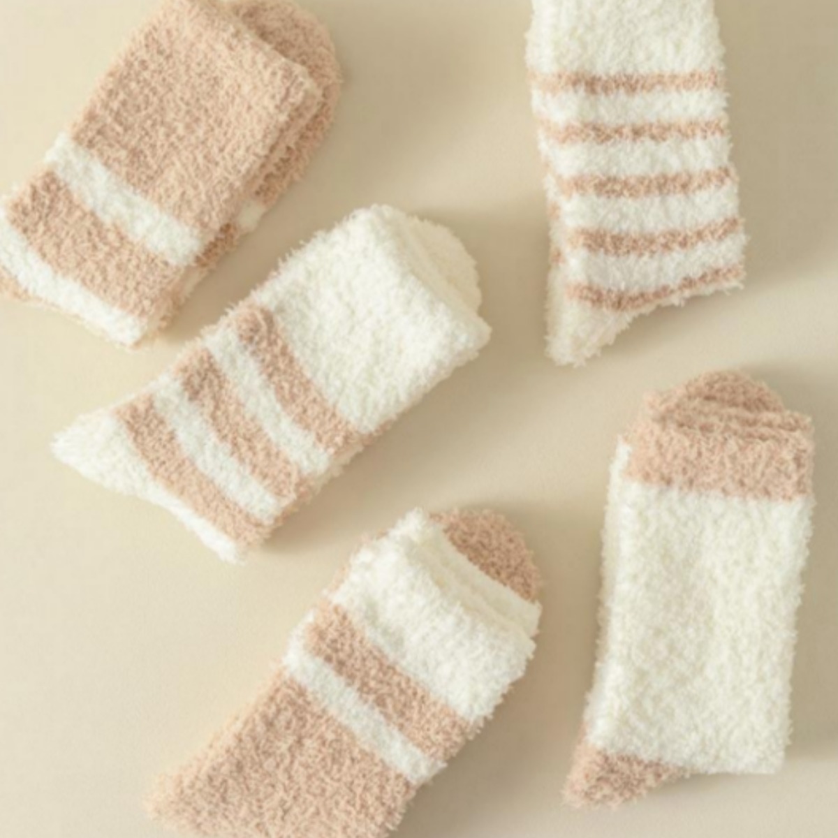 일상up 털빠짐없고 밴드조임 없는 편안한 남여공용 수면양말 5종 8,800원