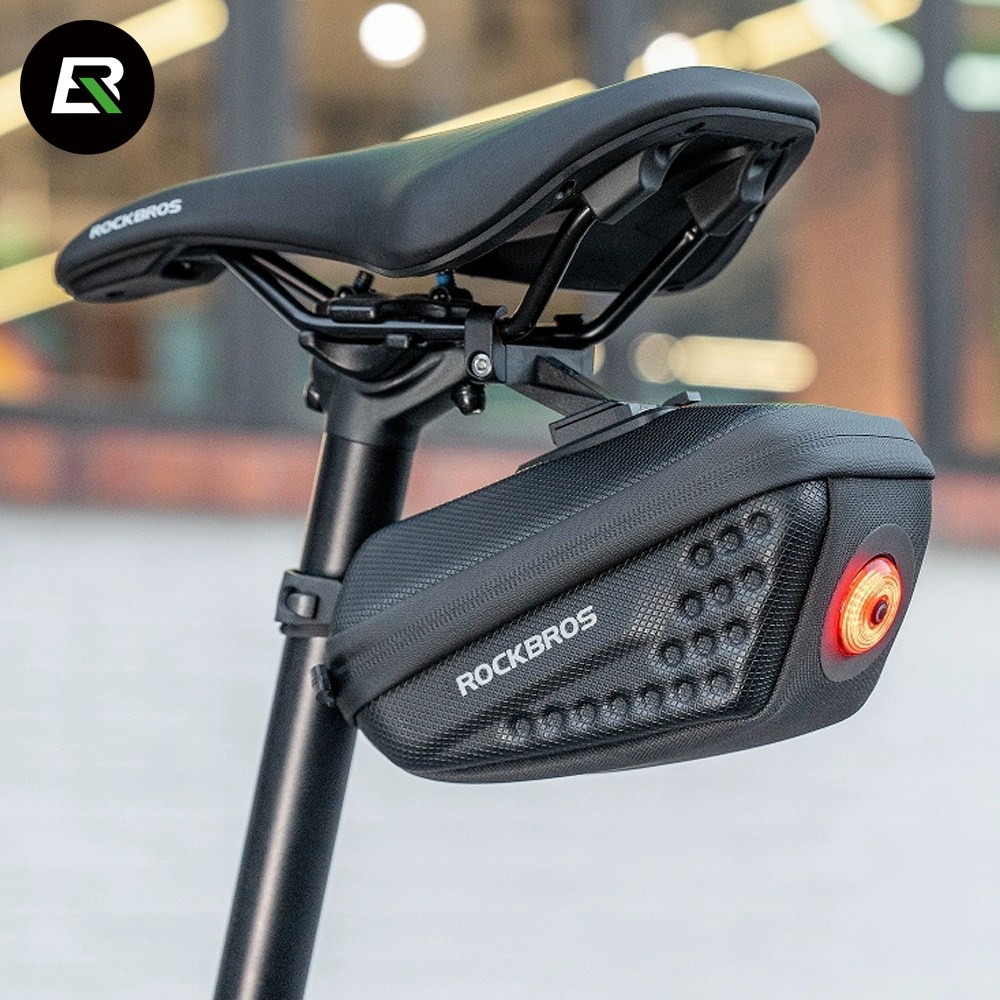 락브로스 자전거 안장가방 새들백 라이트 후미등 일체형 하드케이스 32,900원