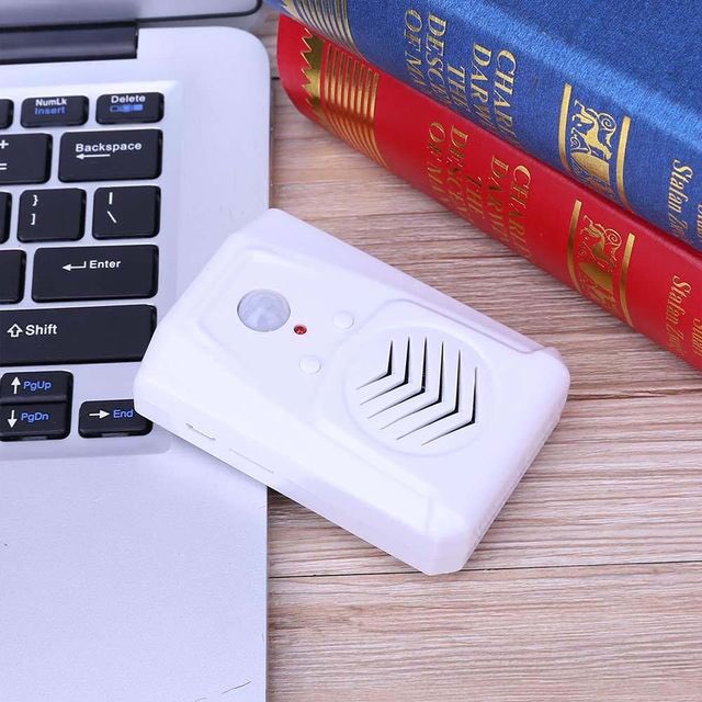 [무료배송]자동안내기 무인매장 건설현장 무선차임벨 AI목소리 움직임감지 출입문 음성 방송 24,900원