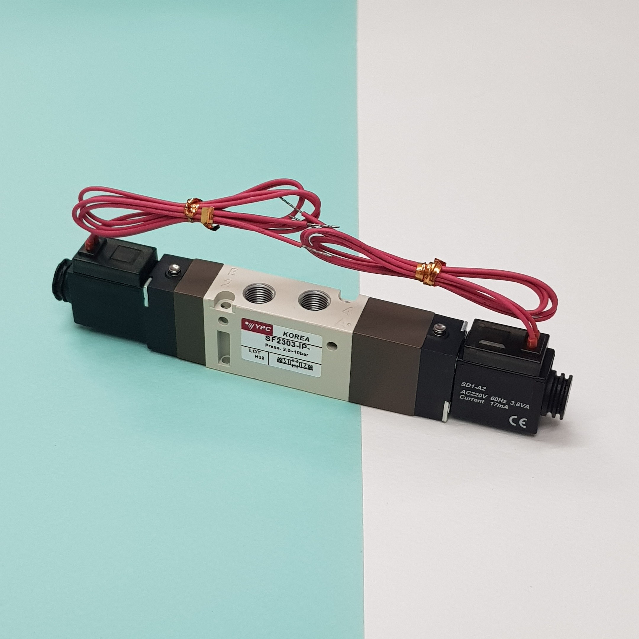 YPC SF2303-IP-SD1-A2 AC220V 6A 1/8 공압 중간정지 솔레노이드 밸브 59,500원