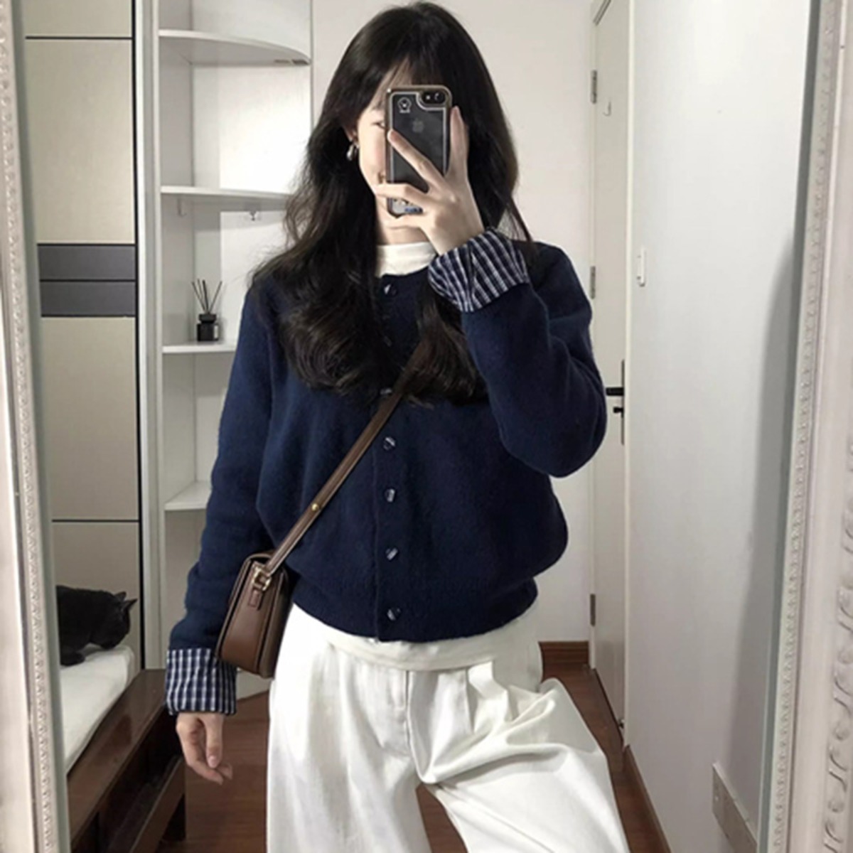 TIMEPURE 여성용 봄가을 캐주얼한 레이어드 네이비 니트 가디건 편안한 착용감과 세련된 짧은 길이로 완성된 멋스러운 스타일 레이어드 가디건 34,990원