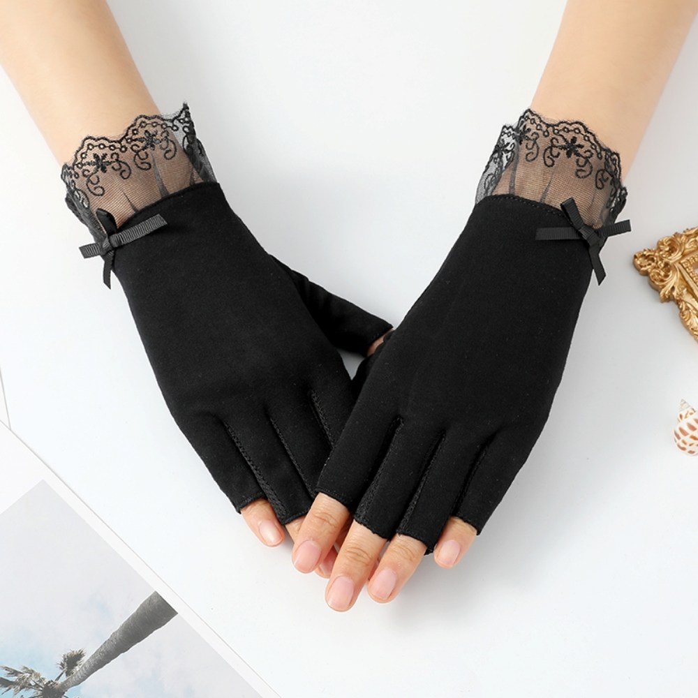 윈즈 여성 운전장갑 손가락 스마트폰 터치 레이스 반 장갑 gv-4401, 블랙44, 1개 10,800원