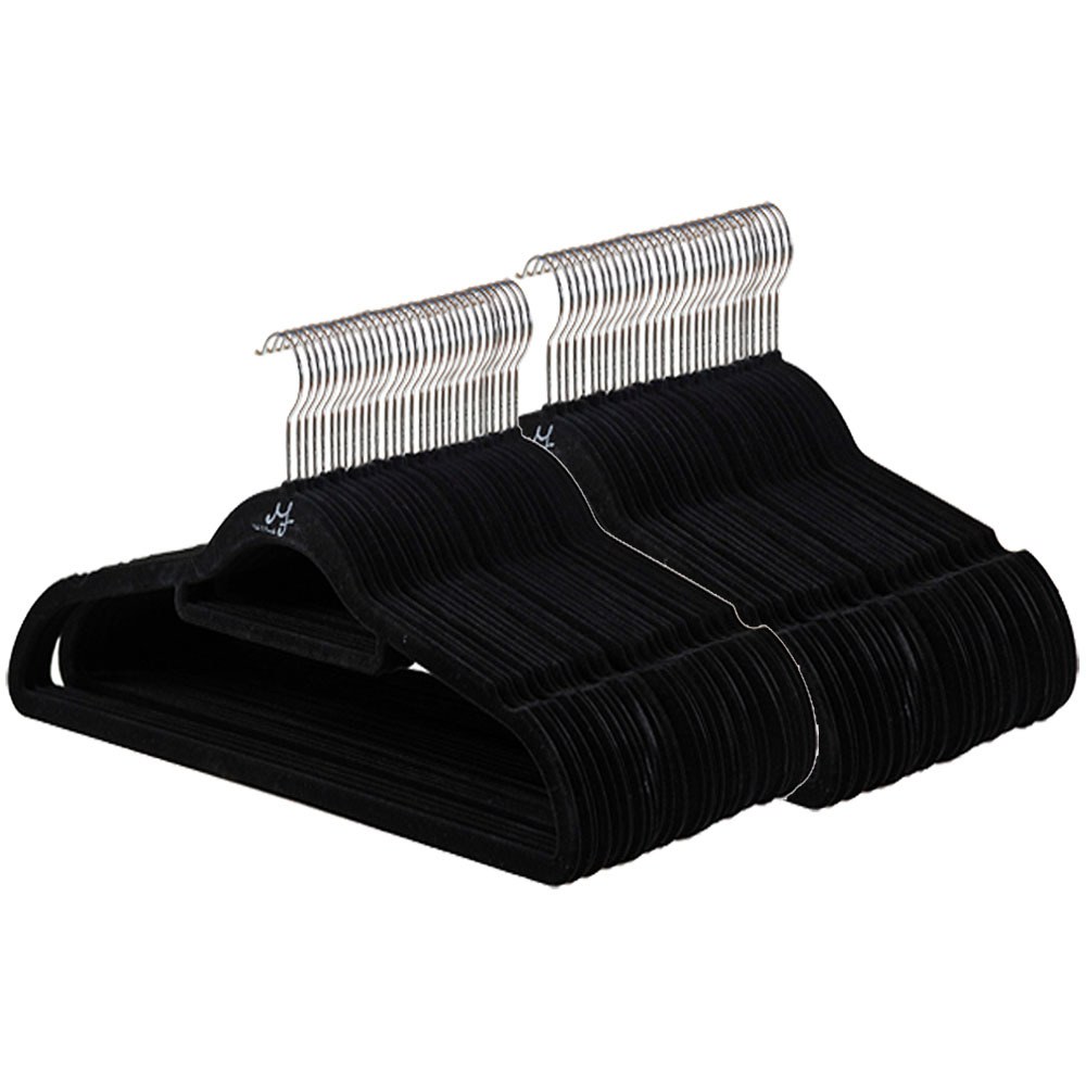 엠에프매직하우스 고리회전형 여성용 벨벳 논슬립 옷걸이 13,500원