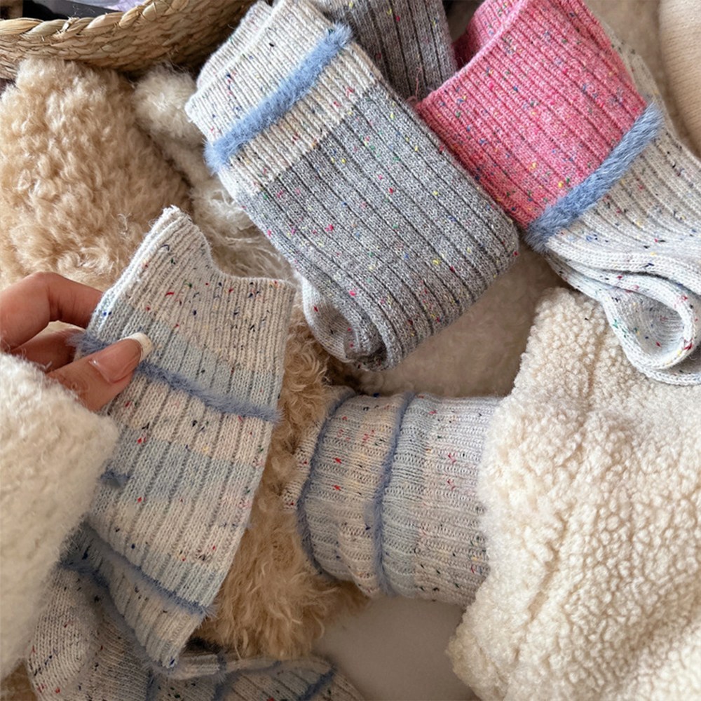 Banjiwu 여성 울 스트라이프 겨울 양말 니삭스 중목 양말 중목 양말 패션 순면 양말 수면 양말 운동 양말 도톰한 양말 무압박 보온 방한 용품 3족 세트 7,990원