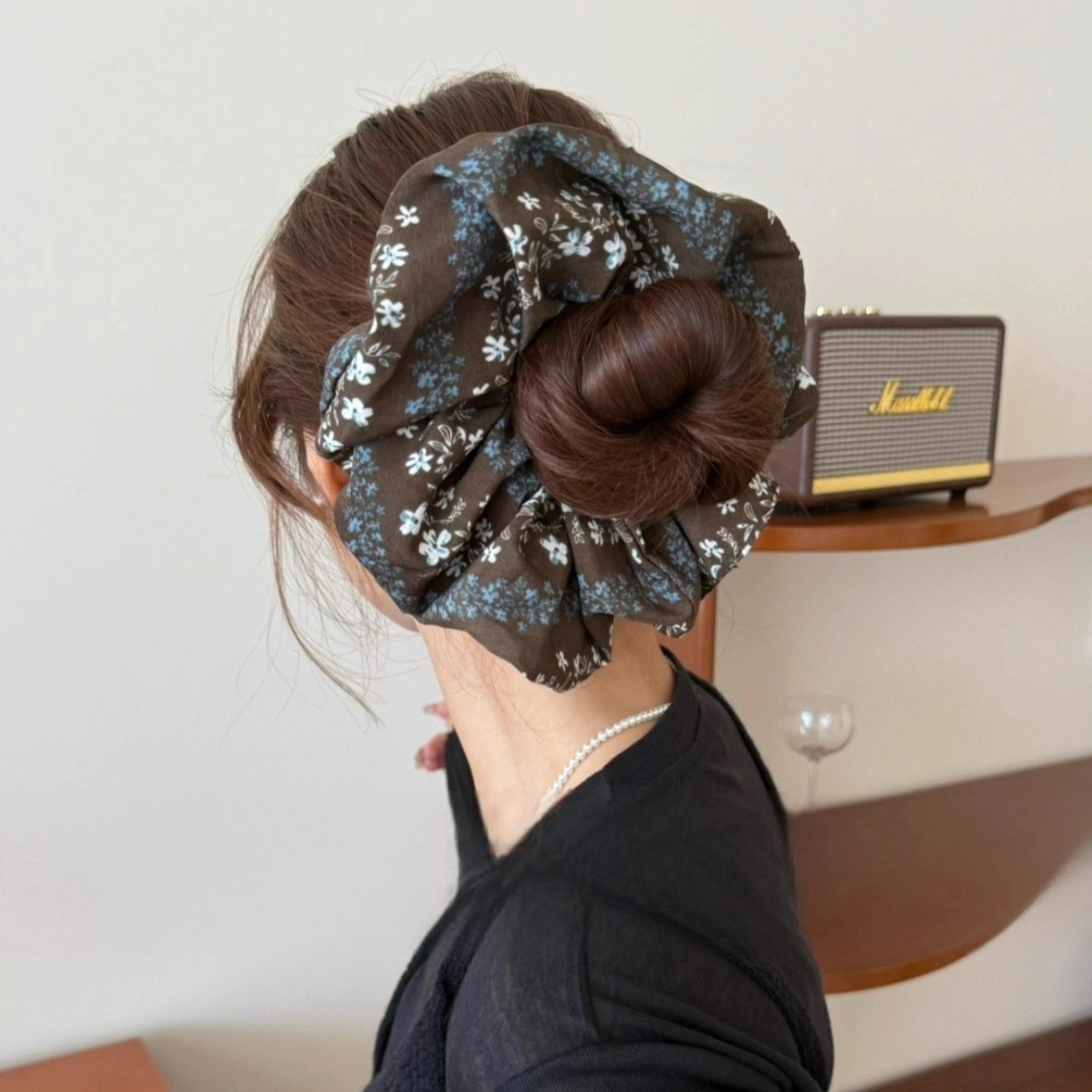 모미엘 18cm 프리미엄 스크런치 4겹 풍성한 왕곱창 빅사이즈 대형 머리끈 13,800원