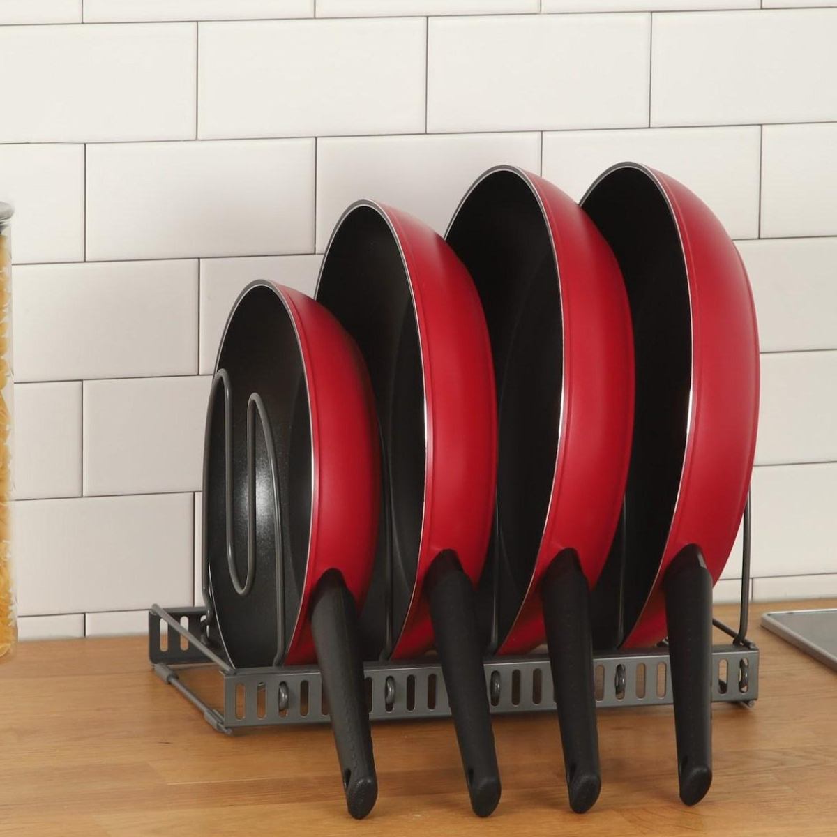 모리홈 확장형 12단 후라이팬 정리대 / 6단 냄비뚜껑 정리대, 스크래치 방지 실리콘 패드 포함 7,400원