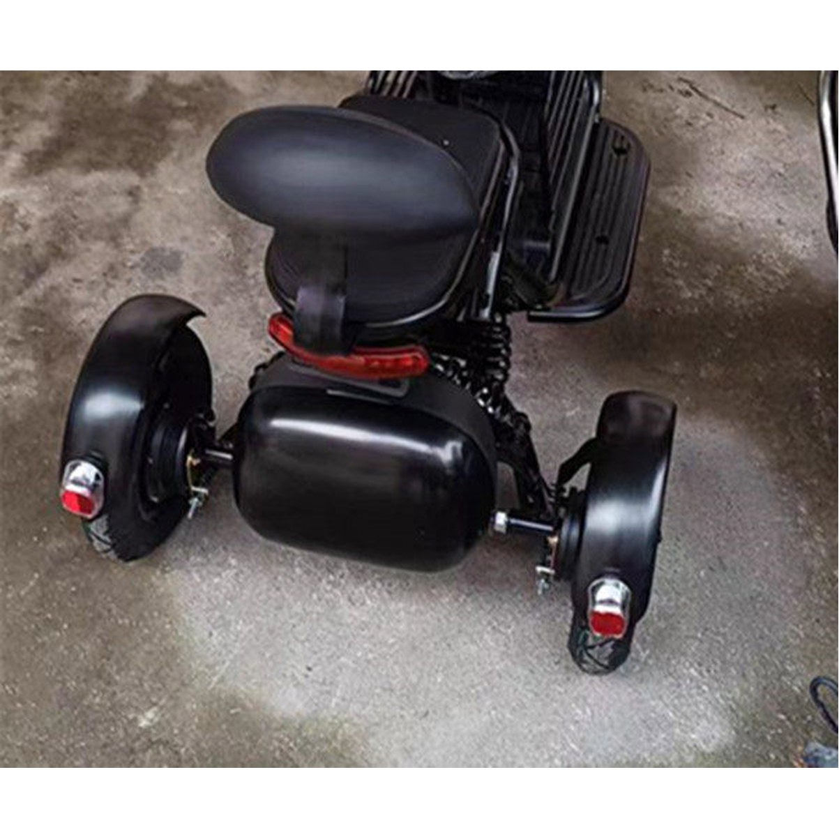 에코볼트 세발 전기자전거 삼륜 화이트 50km 2인승/12A 2인용 3인용 전동 자전거 558,400원