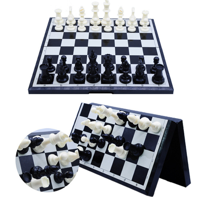 루나버블 휴대용 자석 체스판 세트 중형(28cm) 대형(38cm) 어린이 키즈 학생 휴대 접이식 체스 취미 21,000원