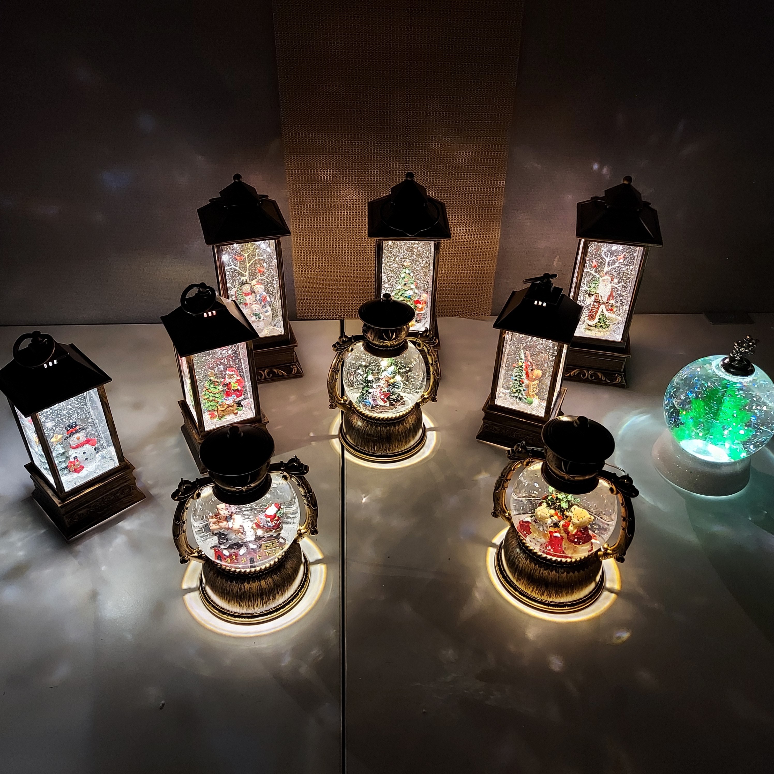 LED 사각랜턴 크리스마스 워터볼 스노우볼 오르골 선물 장식소품 22,000원