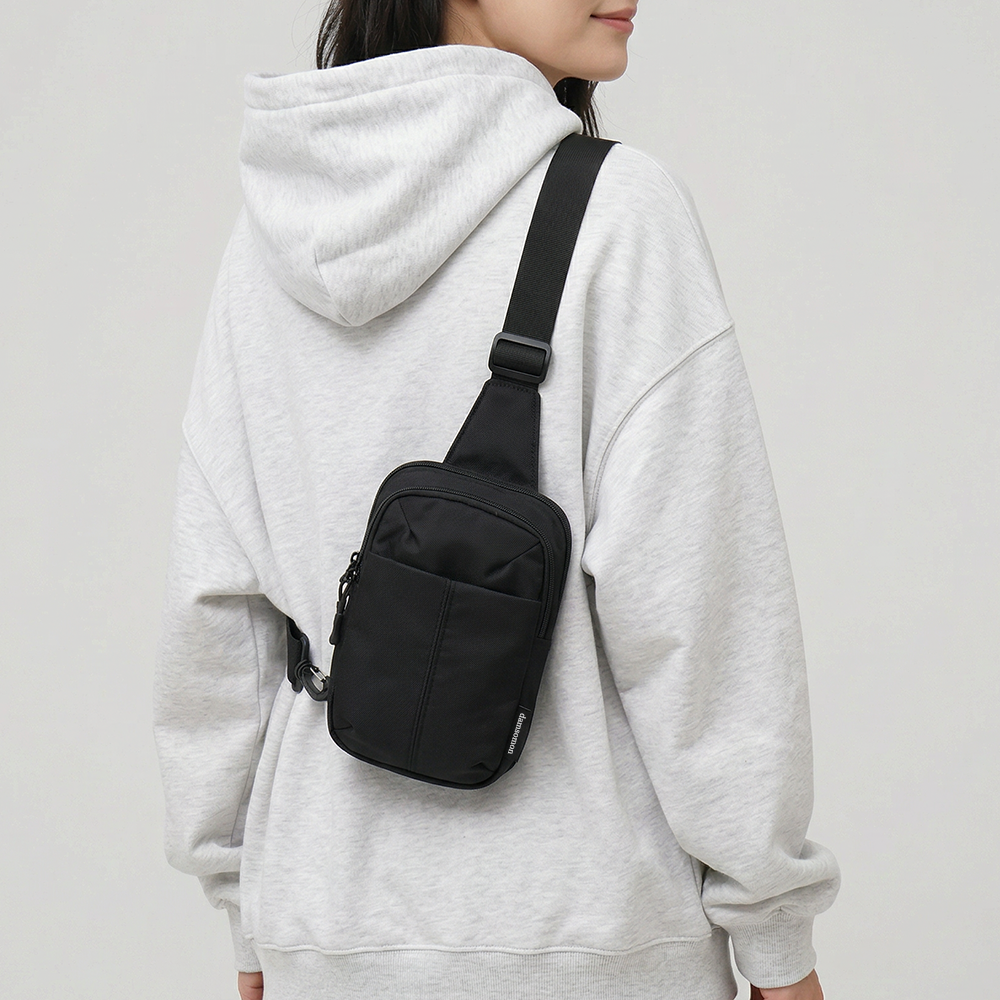 [담앤드솜 담솜온] 담치 슬링백 크로스백 힙색 메신저백 생활방수 여행용 남녀공용 16,900원