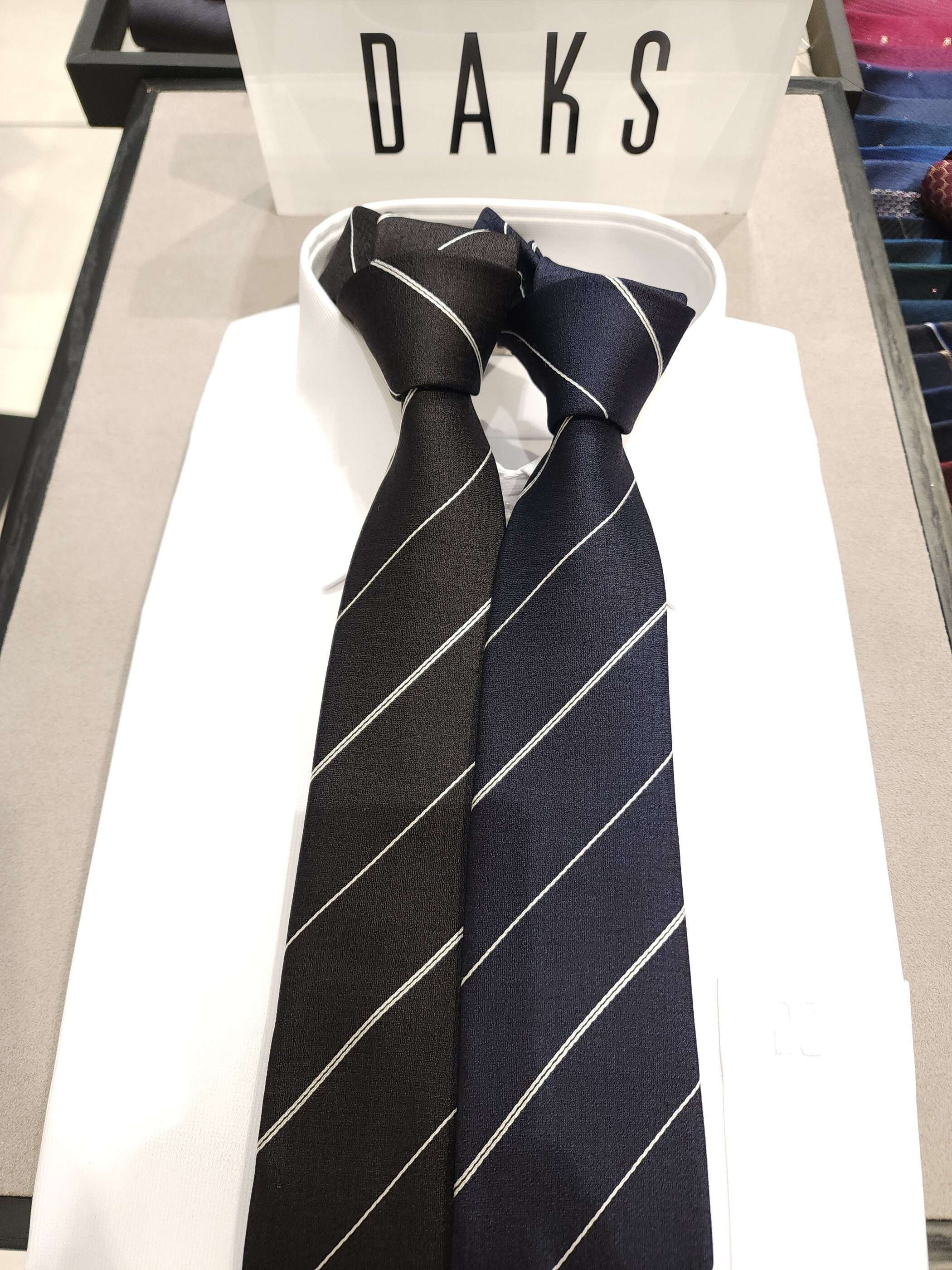 [국내매장정품] 닥스 넥타이 슬림 클래식 스트라이프 체크 98,850원