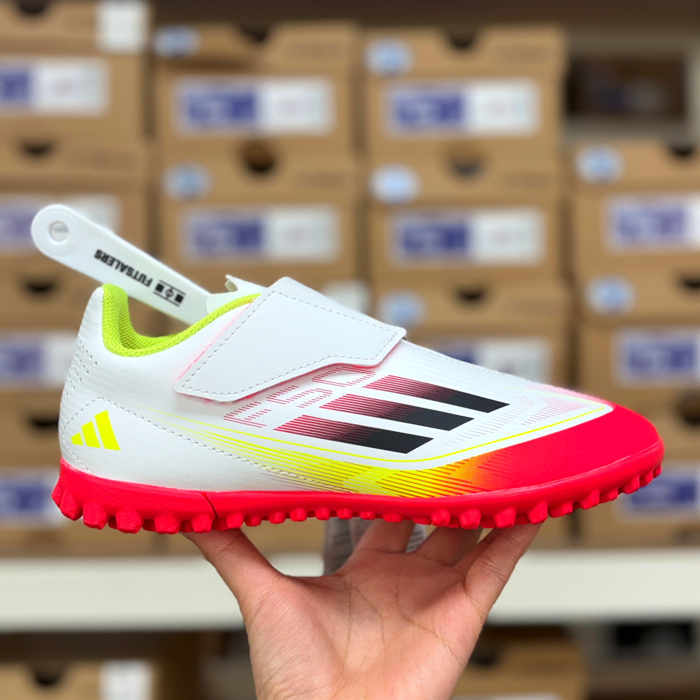 아디다스 키즈 주니어 끈없는 풋살화 F50 클럽 벨크로 TF 미니주걱 포함 48,800원