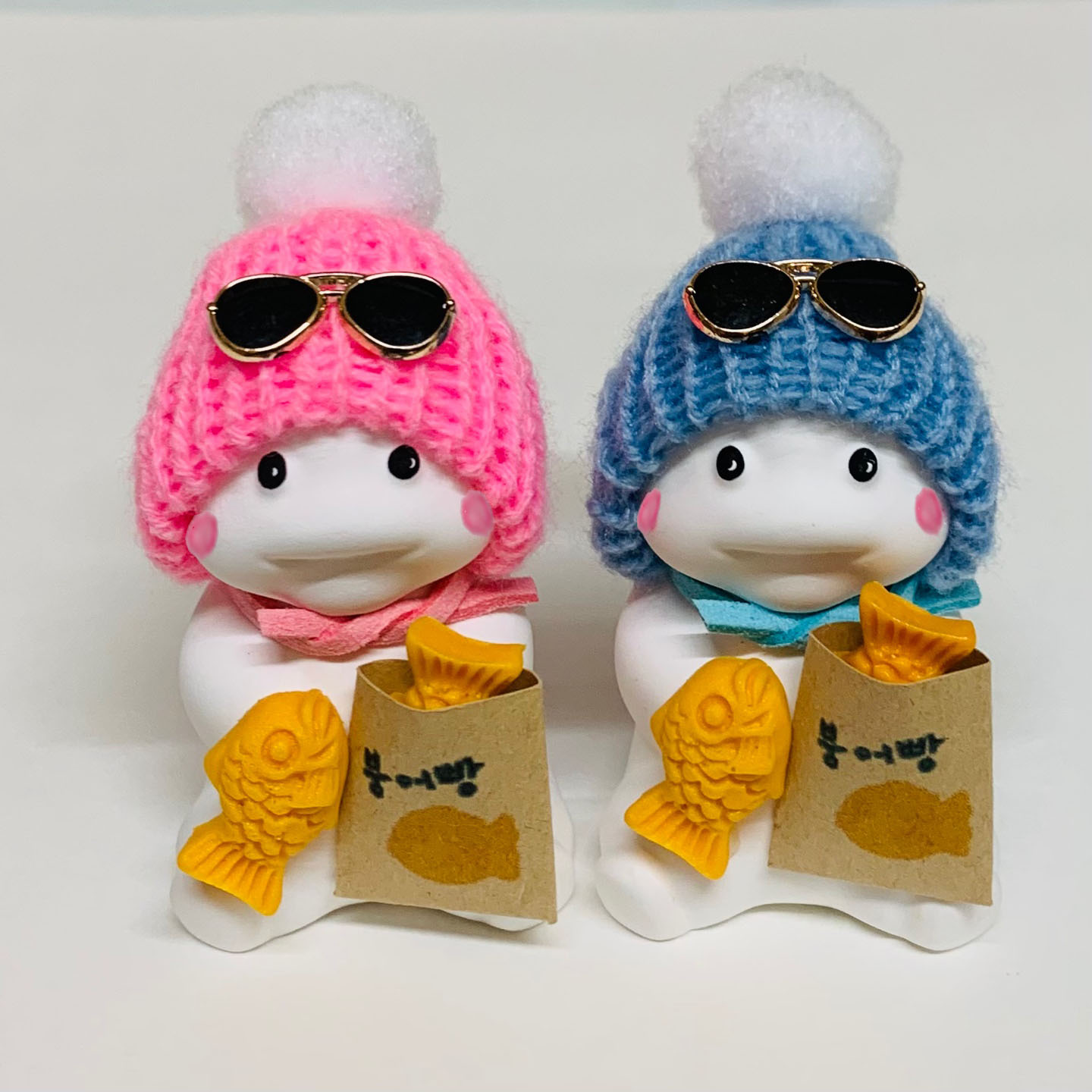 붕어빵커플세트1+1지방이석고방향제 호두마루샵 돌웨딩스승의날답례품 단체커플오픈개업기념선퇴사물 차량용 석고방향제/오퓨저 9,900원