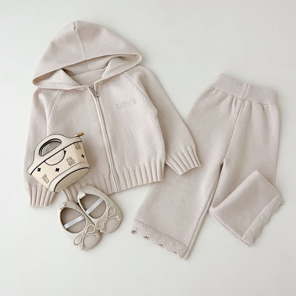 투에그 여아용 러브 후드 니트 가디건 바지 상하복 세트 33,900원