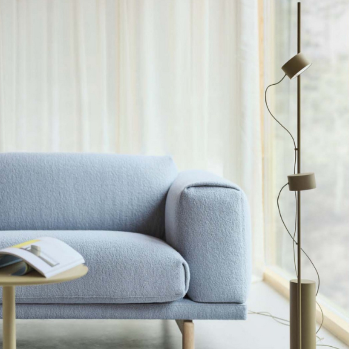 무토 포스트 플로어 스탠드 램프 조명 침실 인테리어 무드등 수면등 LED 밝기조절 디밍 1,223,100원