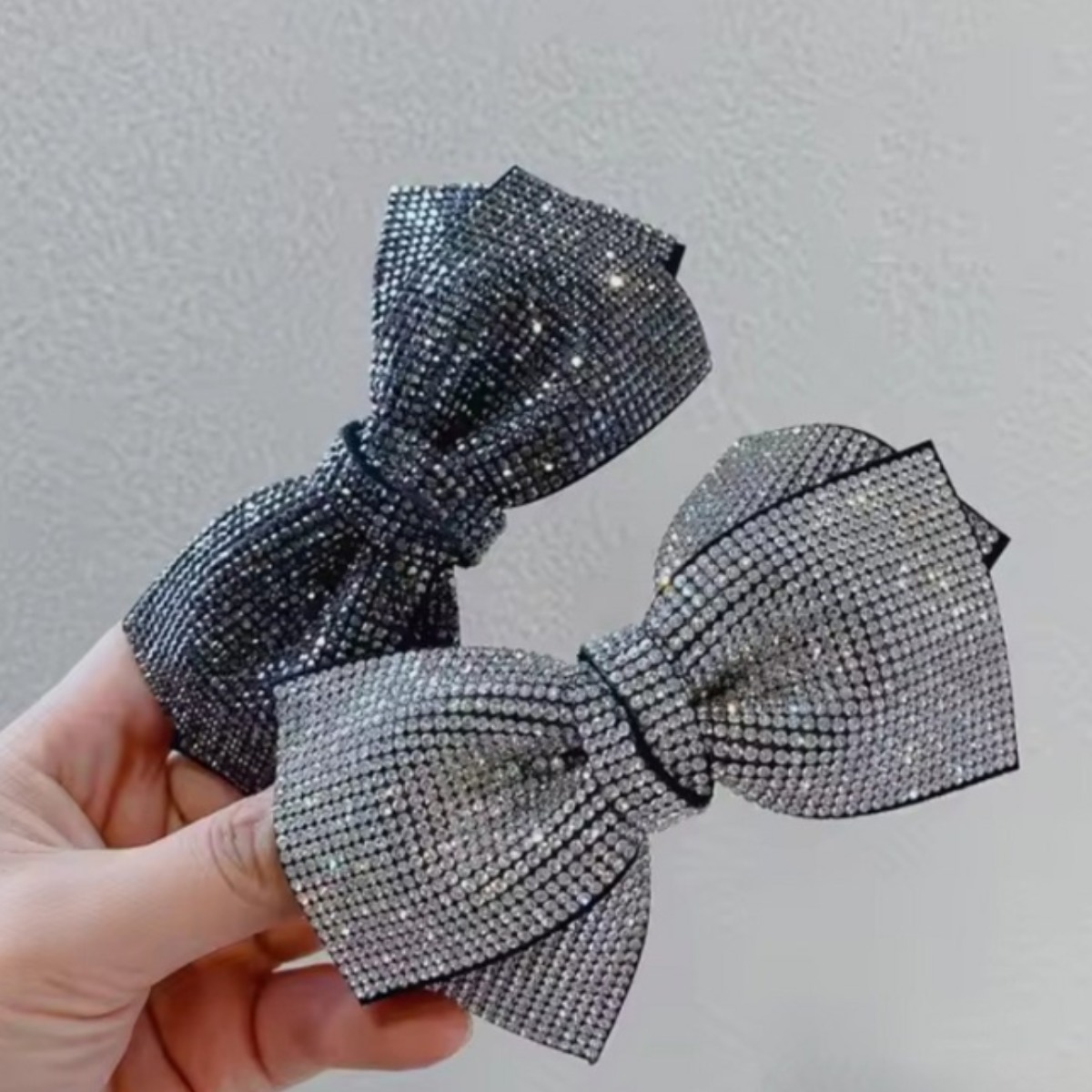 웰리나 [핸드메이드] 큐빅 크리스탈 2단 리본핀 12cm 헤어핀 자동핀 1+1 12,800원