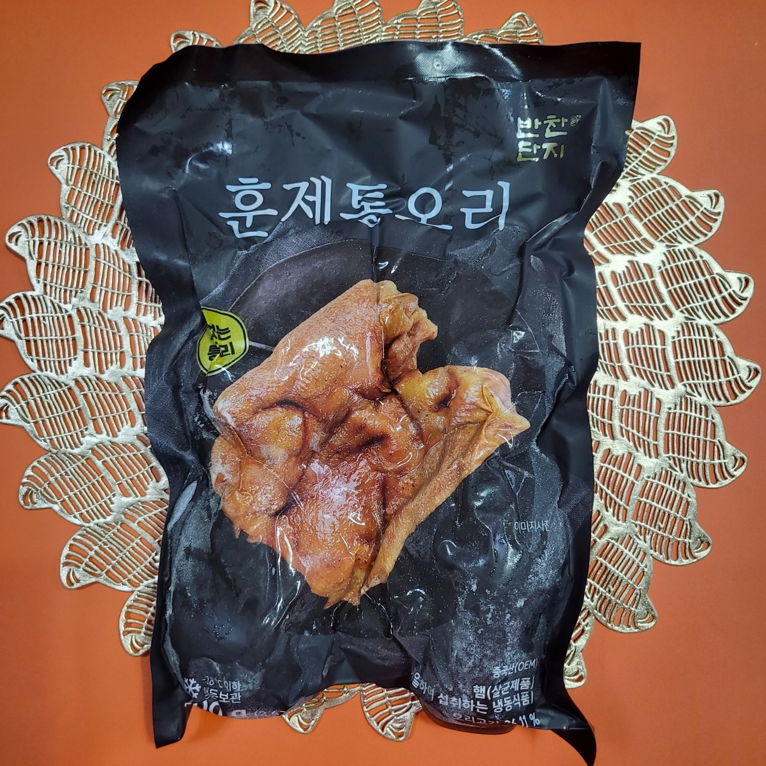 (무료배송) 반찬단지 훈제통오리 900g 53,250원