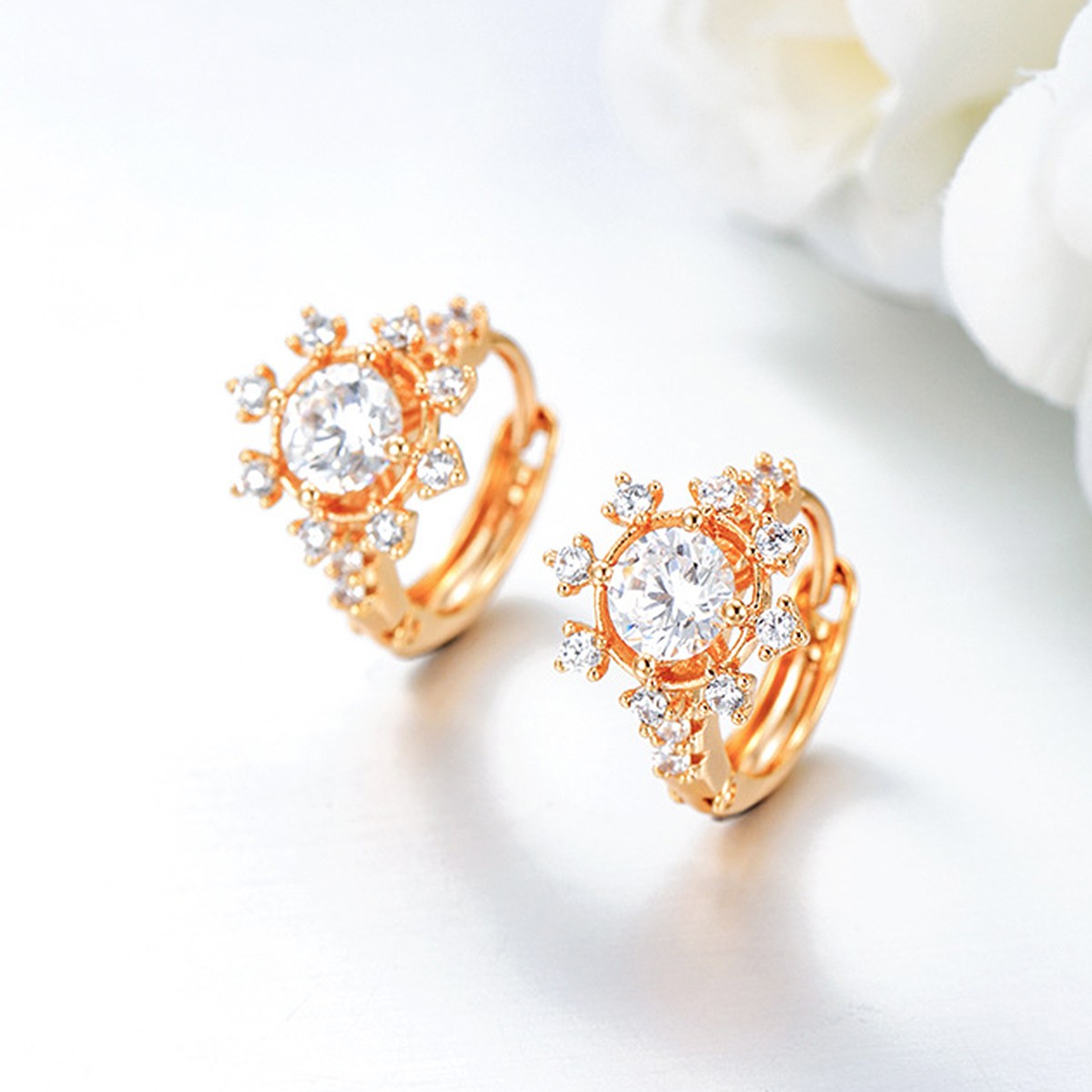 NXNA 925도금 14K 큐빅 세팅 눈꽃귀걸이 심플함 이어링 CZW-ED016 44,580원