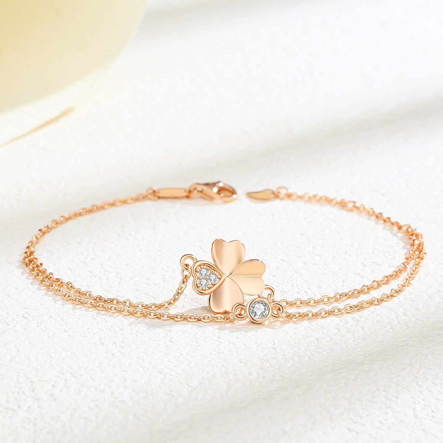 여성용18k금팔찌 명품 다이아 세팅 네잎클로버팔찌 여자친구 생일선물 198,000원