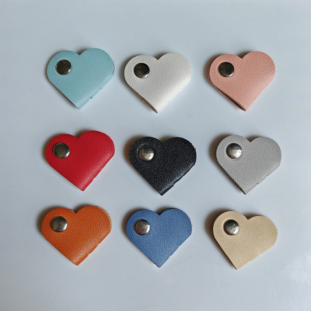 홈바내쓰 똑딱이 하트 가죽 케이블 이어폰 선 정리 홀더 9종 세트, 혼합색상, 1세트 7,900원