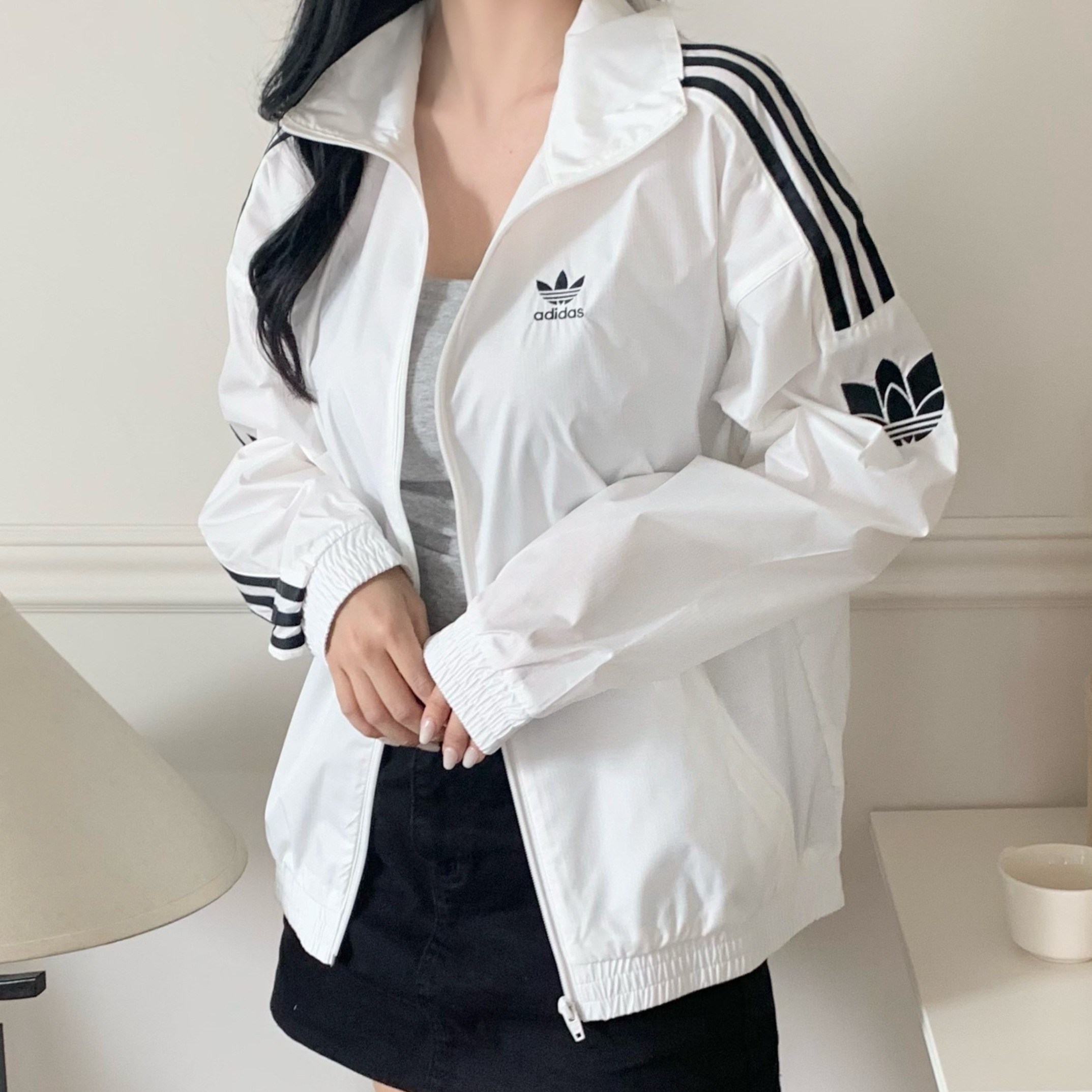 매장판 아디다스 오리지널 바람막이 남녀공용 져지 트랙탑 AP5245 커플룩 시밀러룩 + 파우치 증정 109,000원