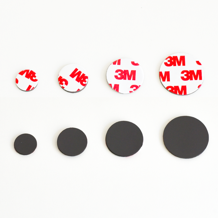 [100개묶음] 접착식 원형 스티커 냉장고자석 동전 고무자석 12,800원