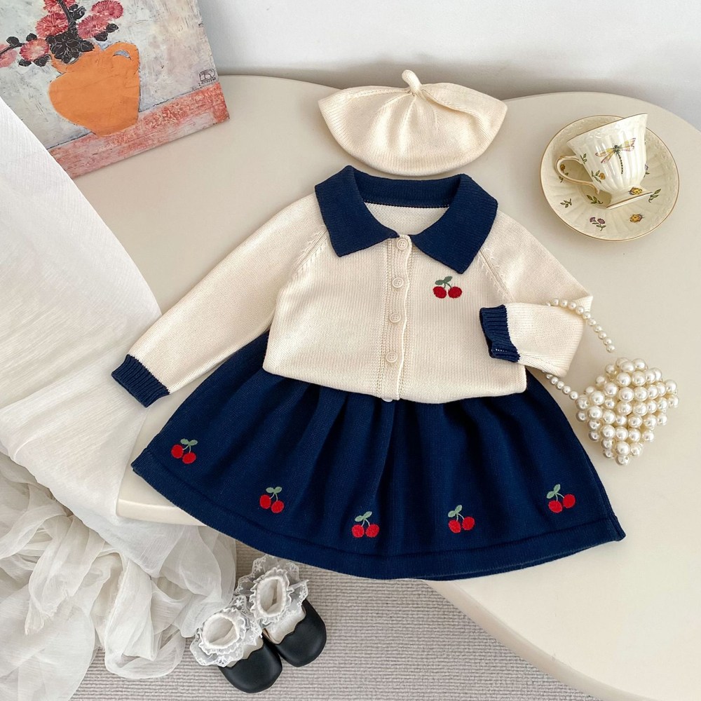 투에그 여아 소프트 체리 니트 가디건 치마 상하복 세트 39,900원