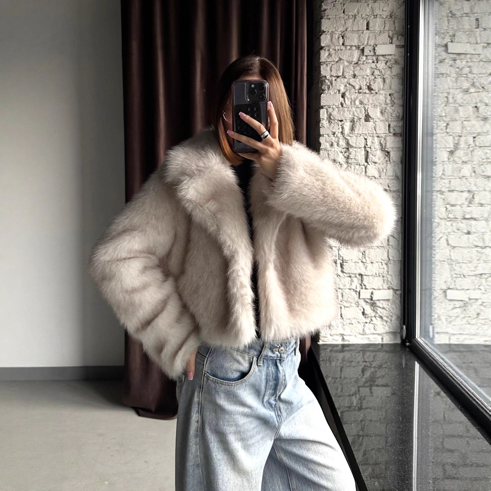 여성 겨울 숏 점퍼 캐주얼 털 페이크 인조 밍크코트 친환경 인조 모피 코트(부드럽고 편안하며, 겨울 패션 방한 필수품입니다) 43,800원