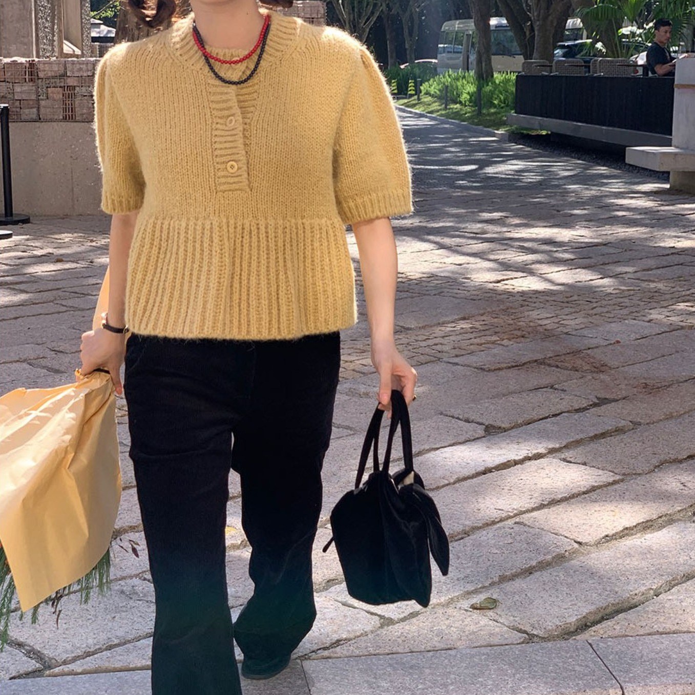 루어스룸 퍼퓸 반팔 니트 가디건 티셔츠 43,900원