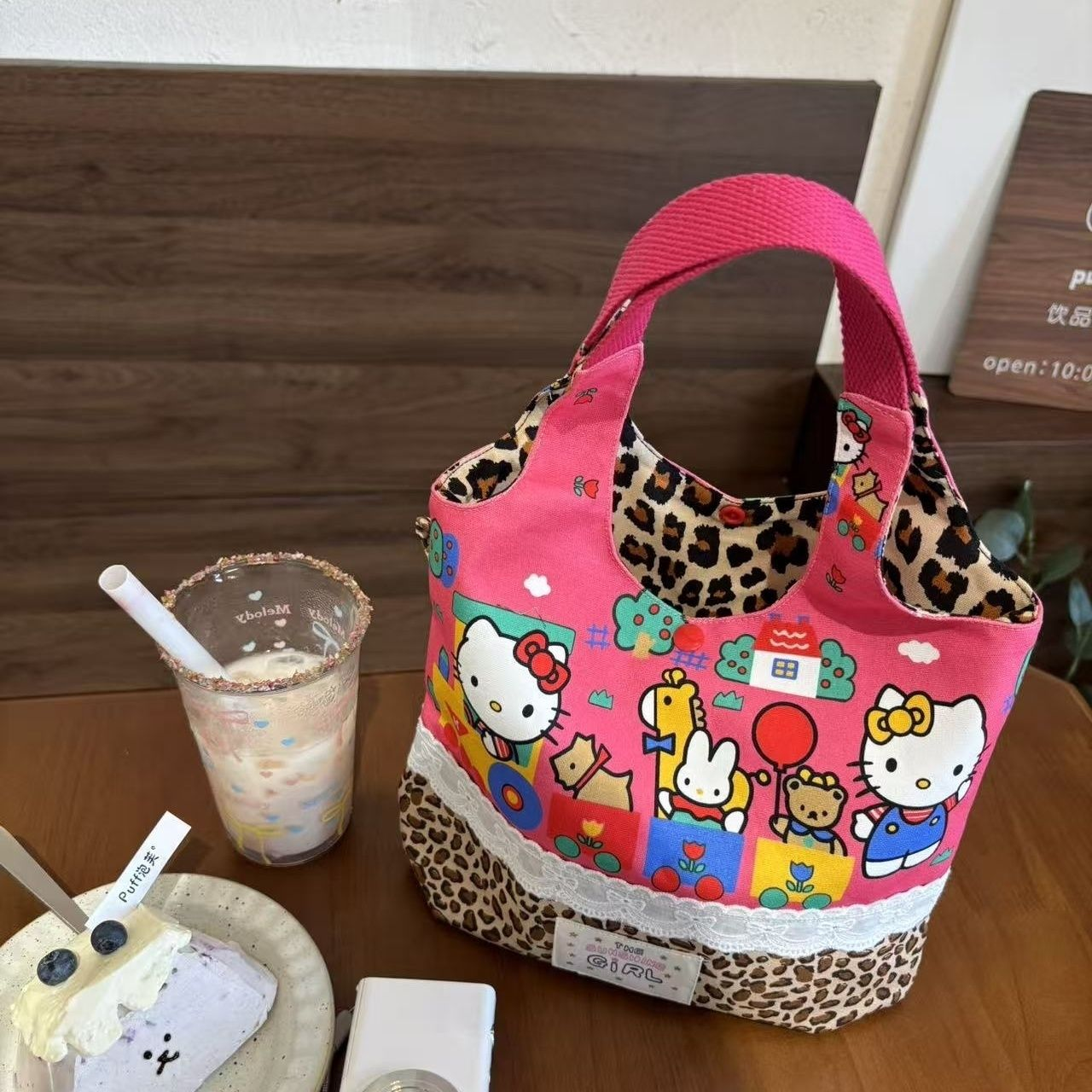 다나에 귀여운 헬로키티 핑크 레오파드 토드백 캔버스 통근 도시락 가방 핸드백+지아싱트레이드 머리끈 13,700원