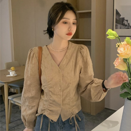 [딩동상회]셔링 스트랩 브이넥 퍼프 크롭 블라우스 리본 19,800원