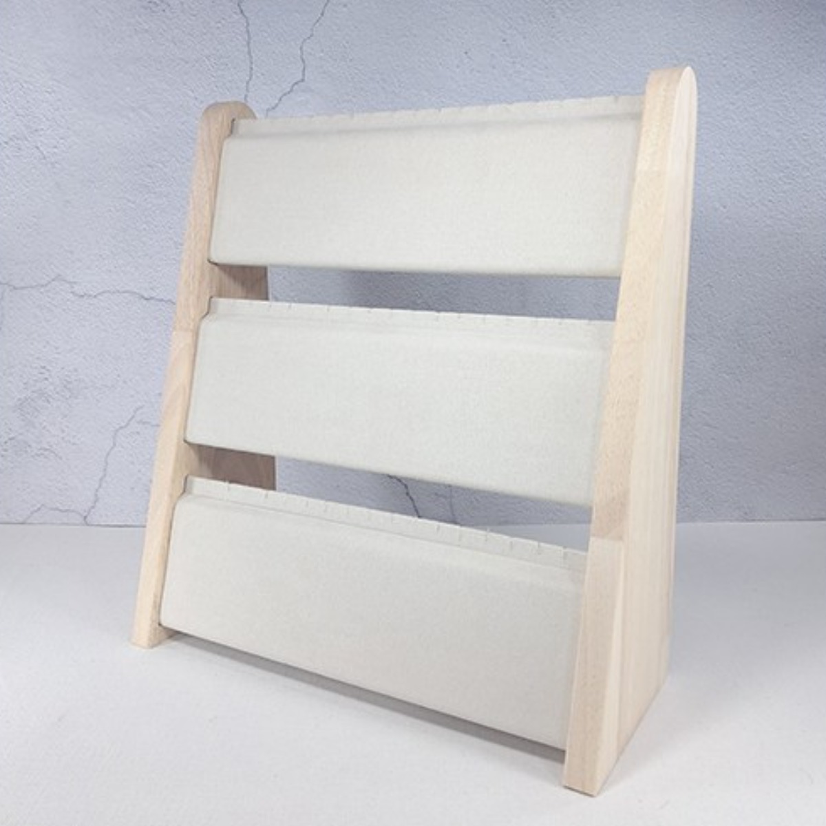 원목 경사면 스웨이드 3단 팔찌거치대 진열대 베이지 (2590) 19,000원