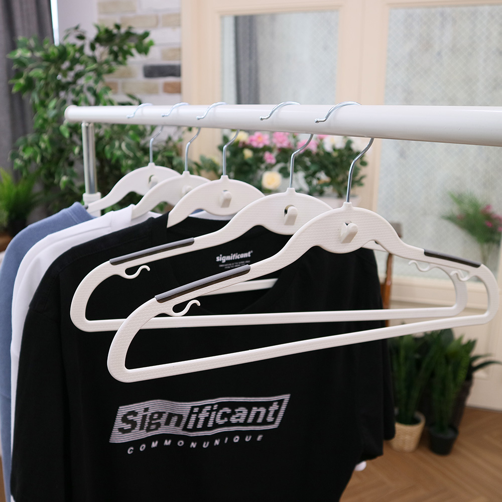 로이코 프리미엄 고리회전 논슬립 후크형 옷걸이 13,900원