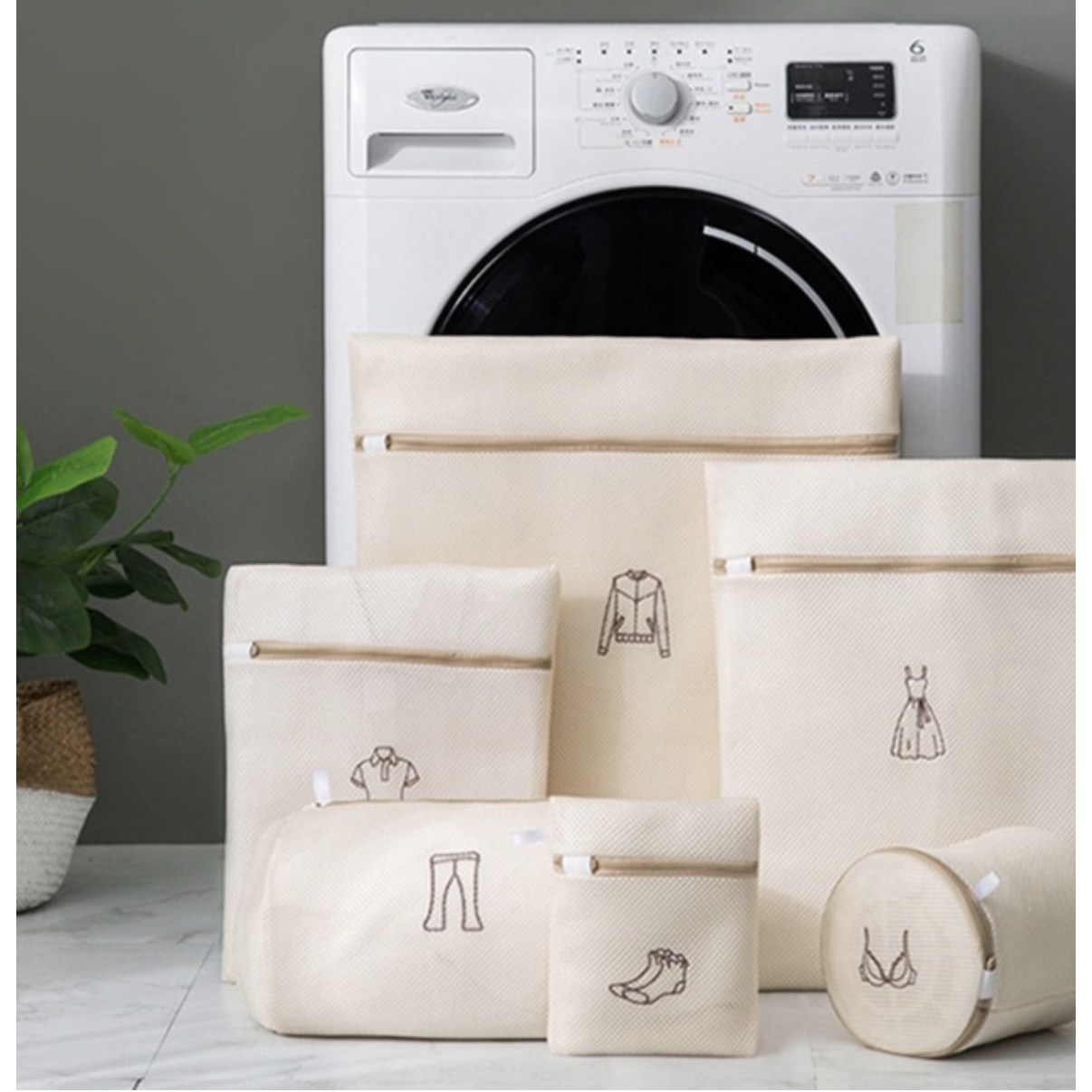데일리공감 무형광 이중세탁망 6종세트 속옷세탁망 니트세탁망 옷보호세탁망 빨래망 9,800원