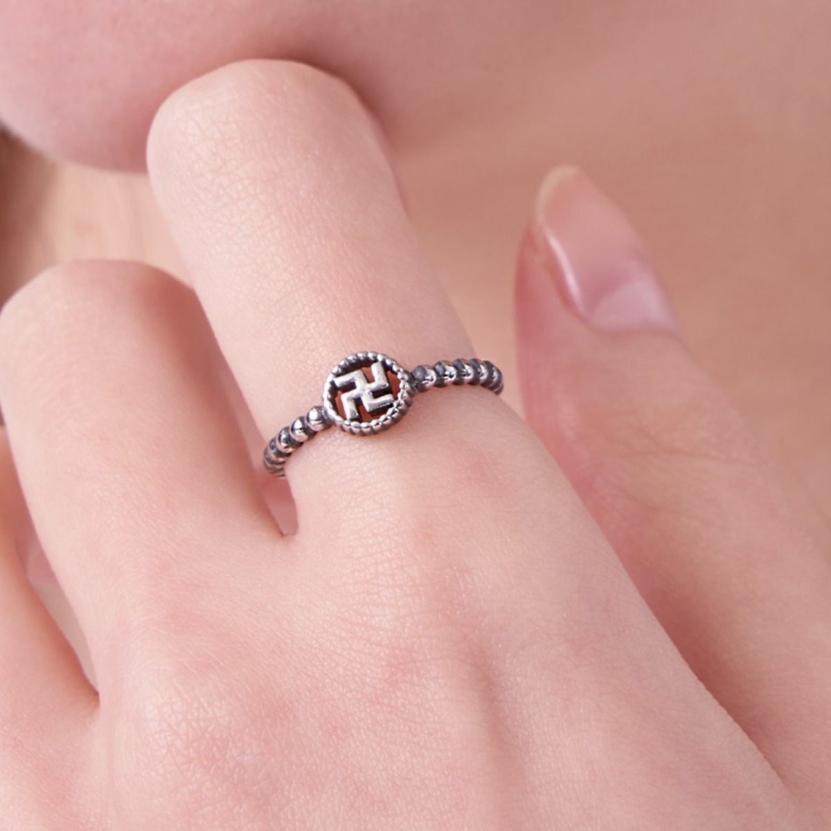 VARAM 써지컬316L스틸 엔틱 불교 절 실 만자반지 12,900원