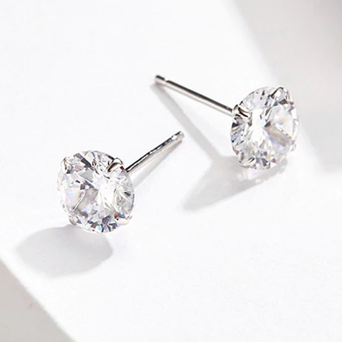 2캐럿 8mm ,1캐럿 6mm 모이사나이트 보석 스터드 귀걸이, 여성을 위한 솔리드 925 스털링 실버 D 컬러 솔리테어 파인 쥬얼리 오늘출발 19,000원