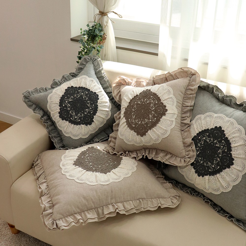 집에 프릴베로나 거실 쇼파 쿠션 겸 방석 31,800원