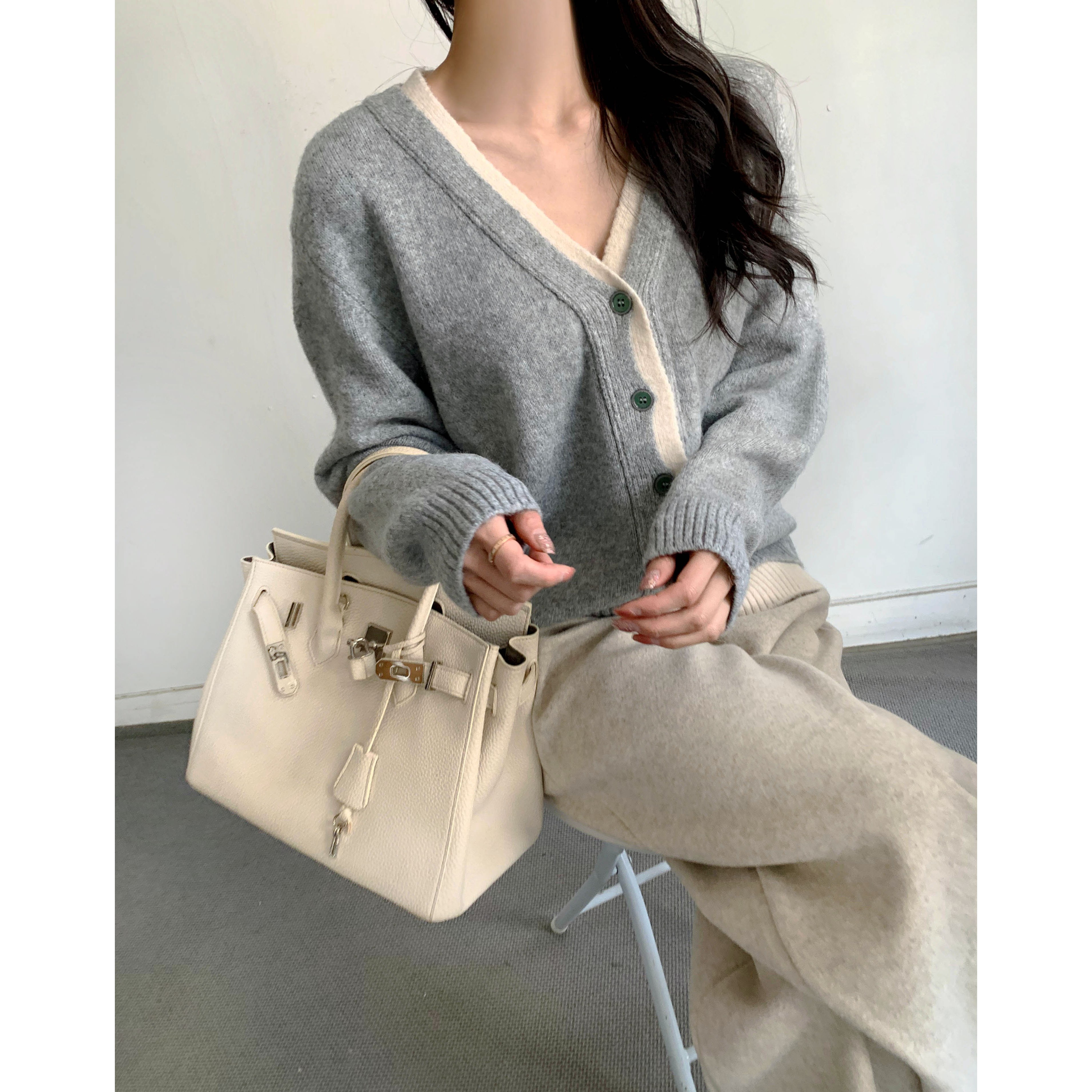 [마켓제이MARKETJ] 울함유 투톤 레이어드 배색가디건(2col) 42,900원