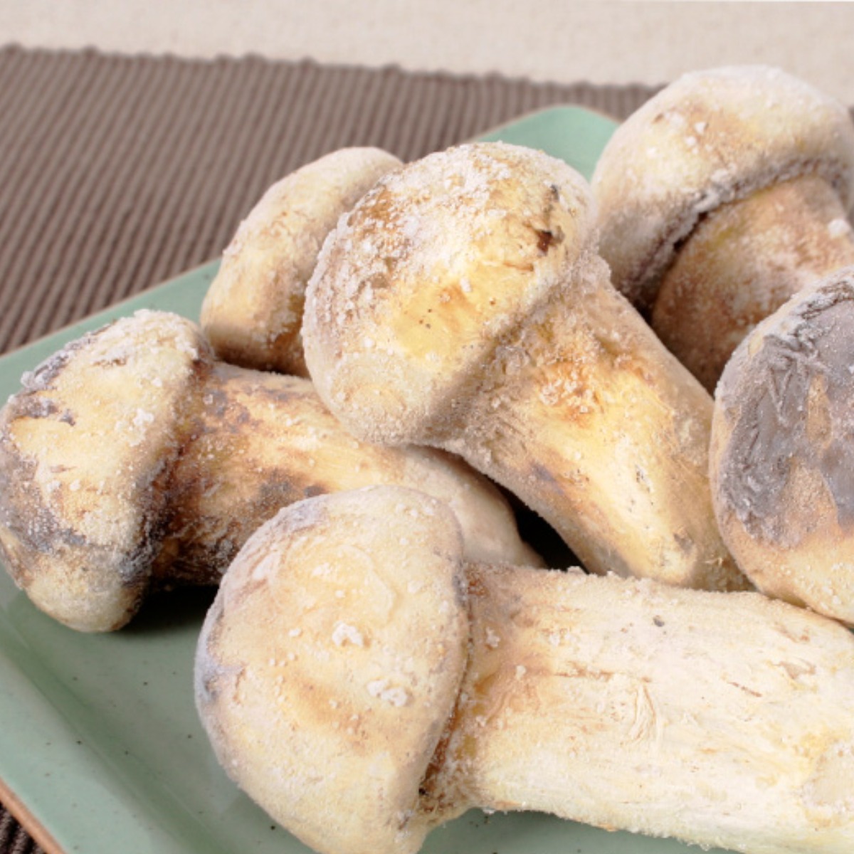 (청림송이,능이) 자연산 냉동송이버섯 (특품), 1개, 냉동송이/HB/1kg 43,500원